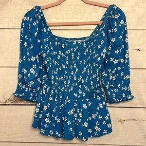 EUC Size XS Draper James Blue Floral Smocked Top